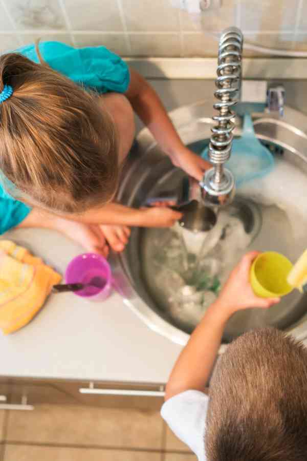 kids doing dishes for money